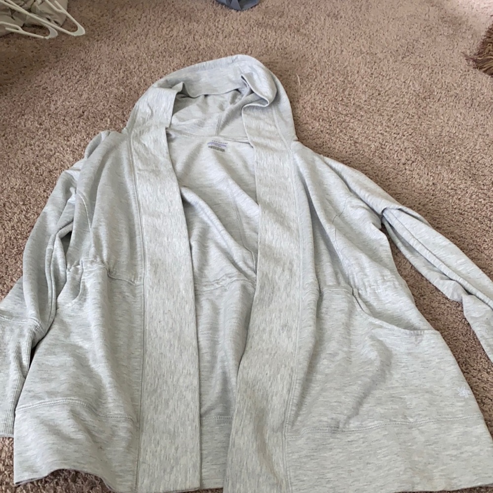 Women’s sweatshirt